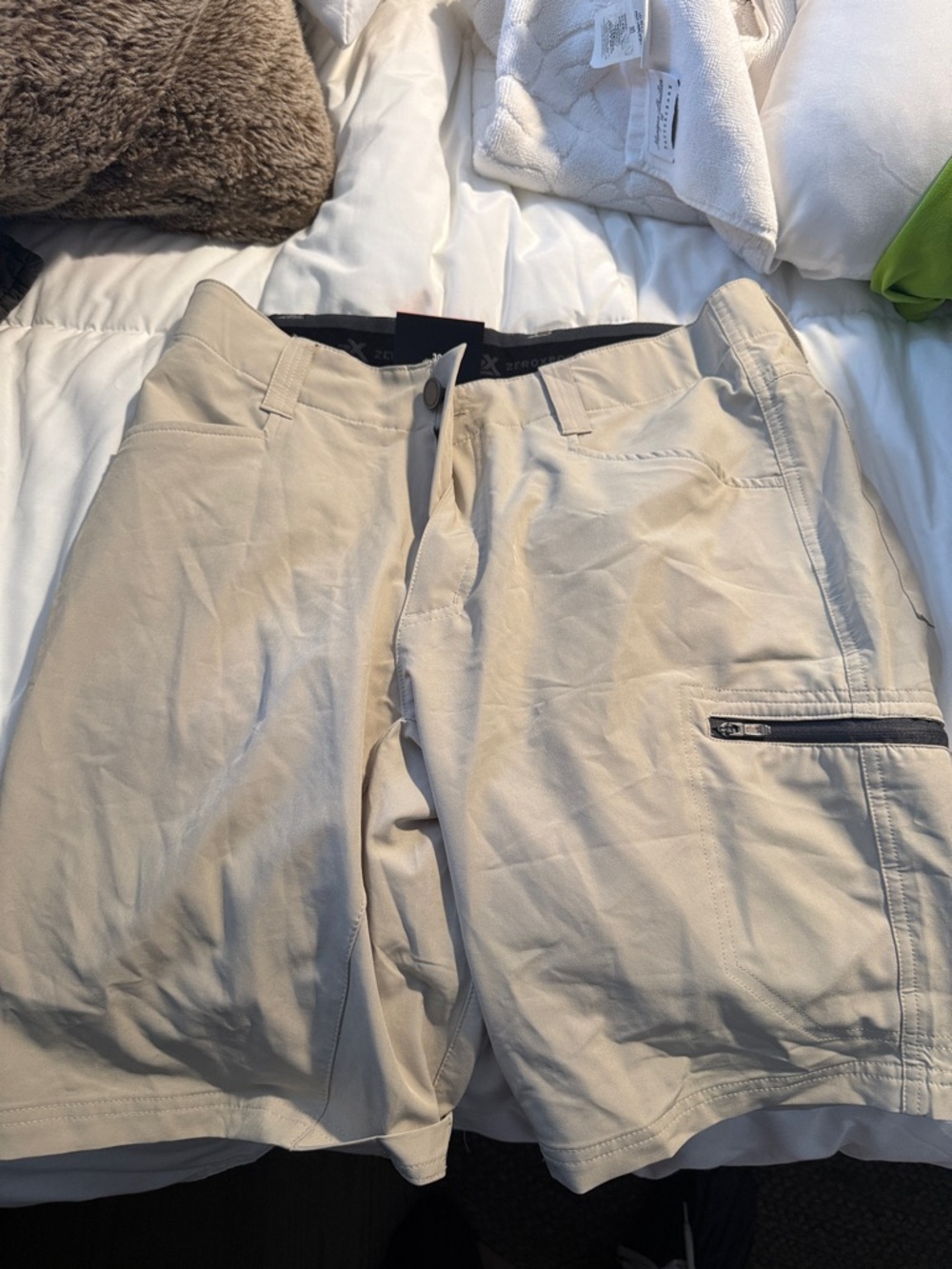 ZeroXposur Men’s Athletic Shorts Beige